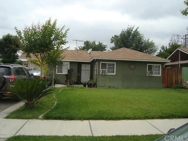 1st image of 1733 N Baker Ave