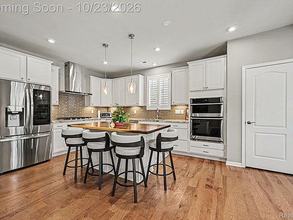 4th image of 48762 Rockview Rd