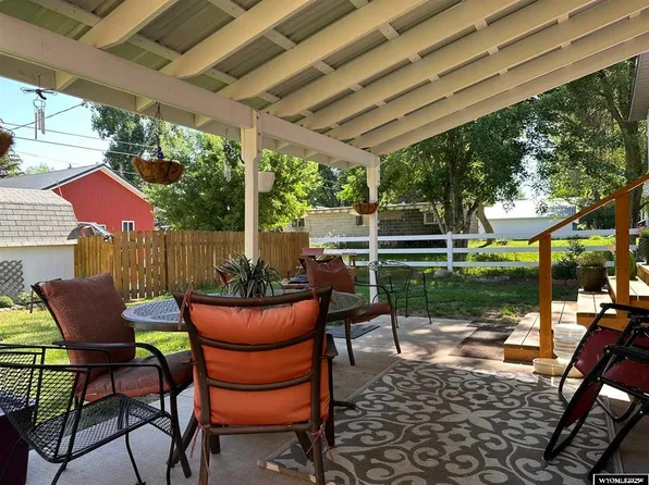 350 Canyon St, Lander, WY 82520