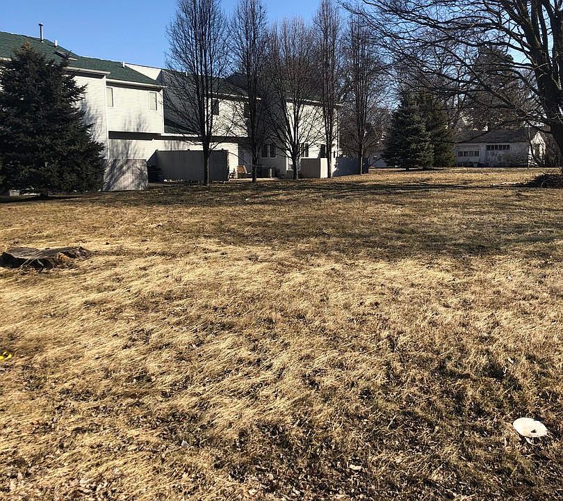 2nd image of 207 N 2nd St