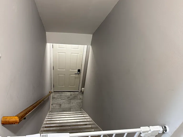 18 Lawton St #2 — Photo 3