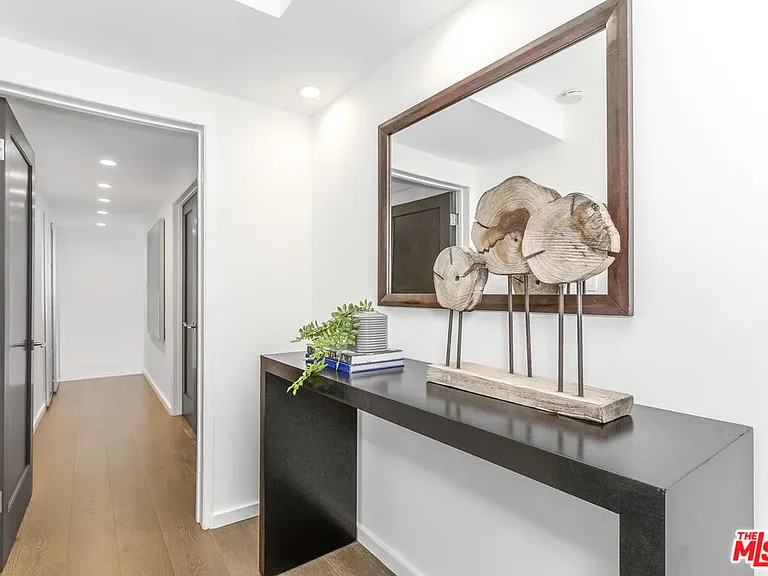 9834 Wanda Park Dr — Photo 30