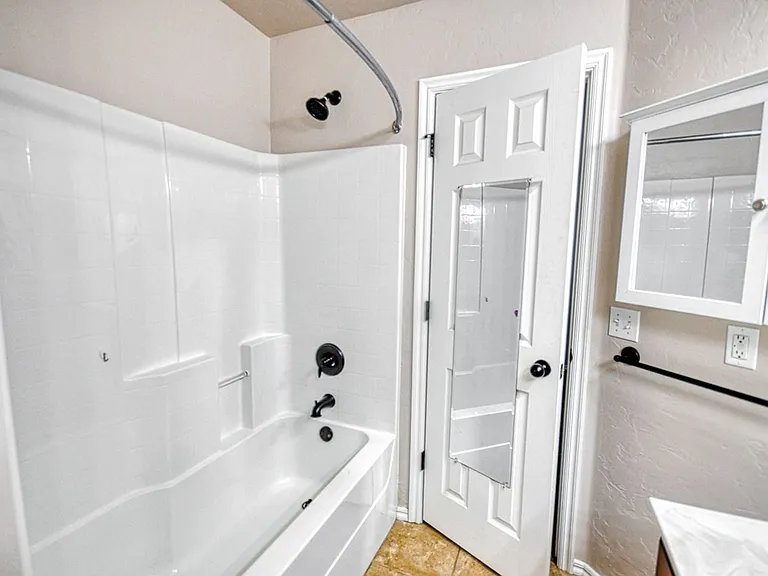 329 Tecumseh Meadows Dr — Photo 23