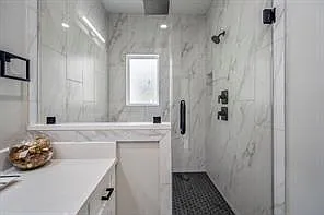 8119 Venus St #B — Photo 11