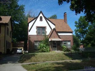 173 E Iroquois Rd, Pontiac, MI 48341