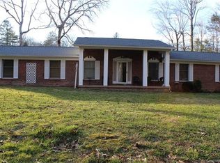 24 N Greenwood Forest Dr, Etowah, NC 28729