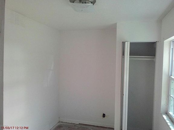 2nd image of 1424 W 15th St