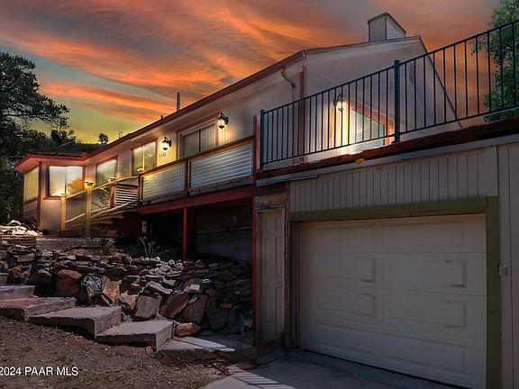 3rd image of 1152 N Turquoise Dr