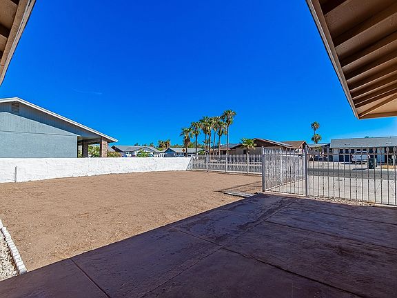 4th image of 2910 S Rainbow Ave