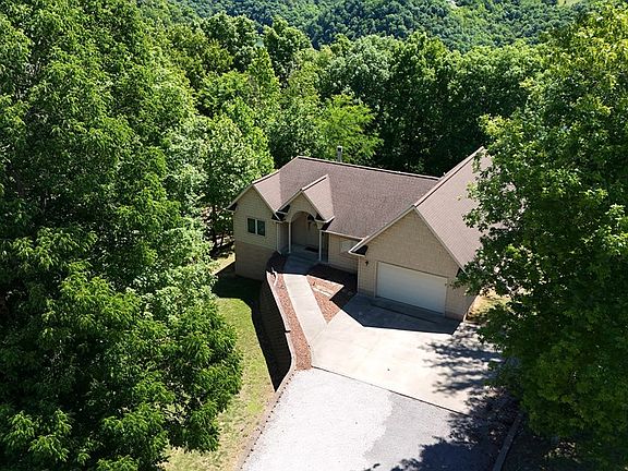 3rd image of 307 Griffin Trl