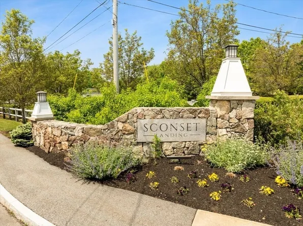 10 Milestone Way #10, Hanover, MA 02339