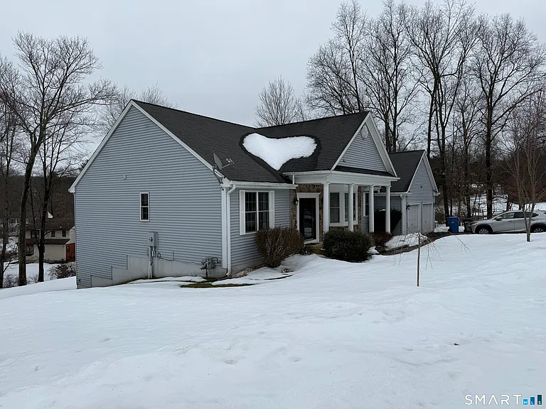 104 Valley View Rd — Photo 35