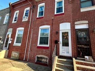 3011 Almond St, Philadelphia, PA 19134