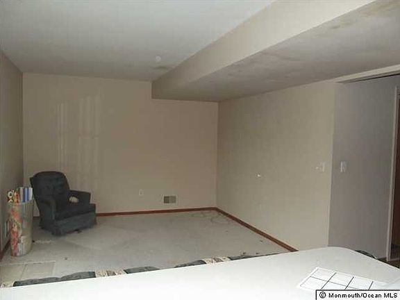 5th image of 1116 Roanoke Dr