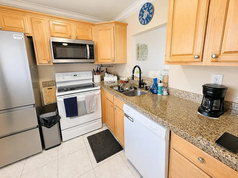 1391 S Ocean Blvd #807 — Photo 29