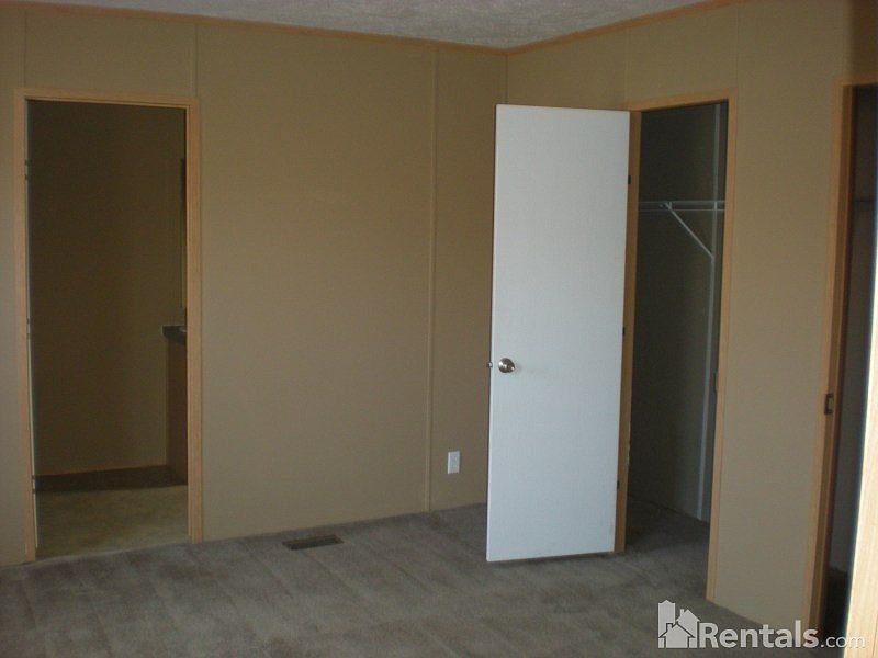 2nd image of 1217 Dartmoor Way