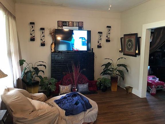 2nd image of 713 Northwest Ave