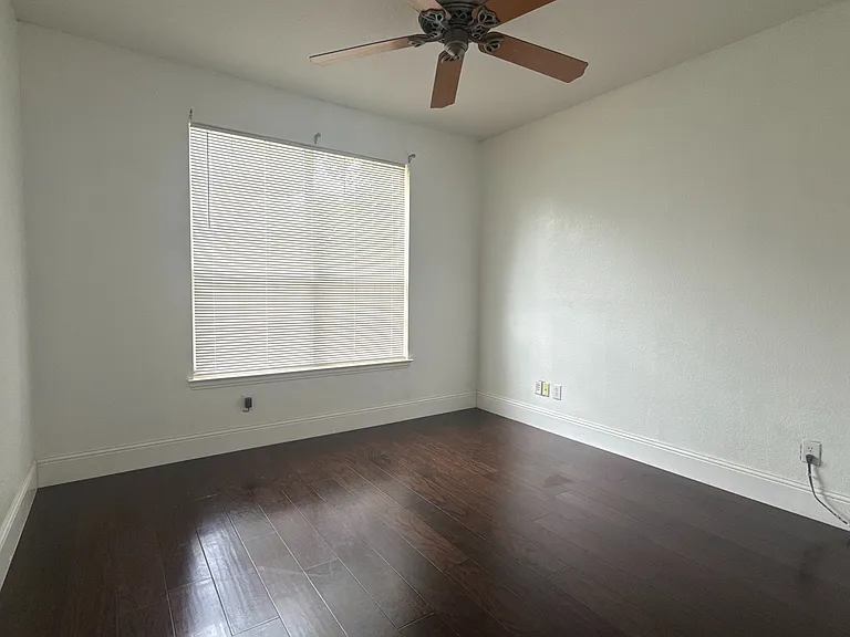7848 Ravens Cliff Dr — Photo 9