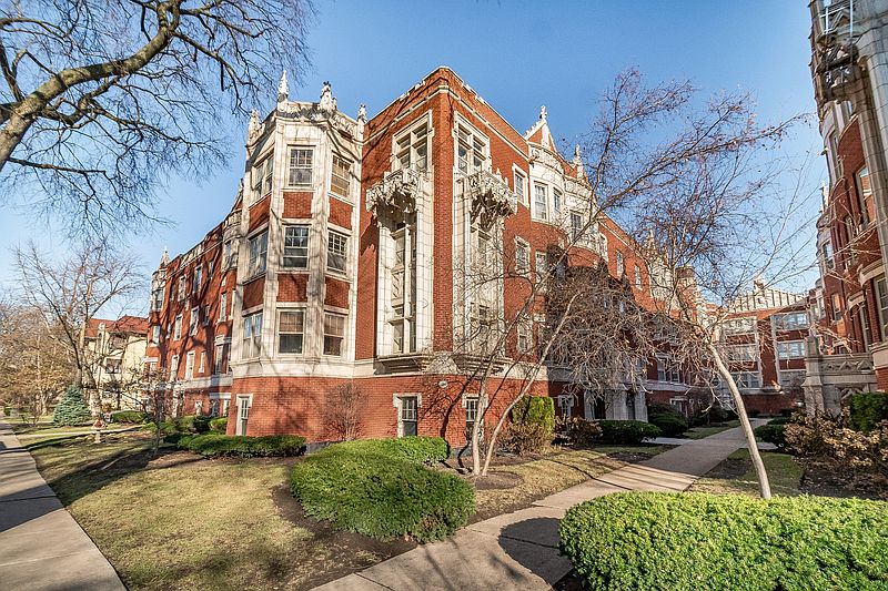 1st image of 228 N Oak Park Ave APT 1L