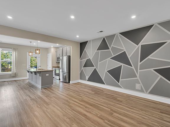 4th image of 247 Keaton Ct