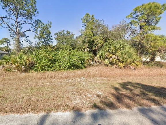 3rd image of 106 Pixie Ave