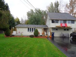 245 Lake Shore Dr, Hilton, NY 14468
