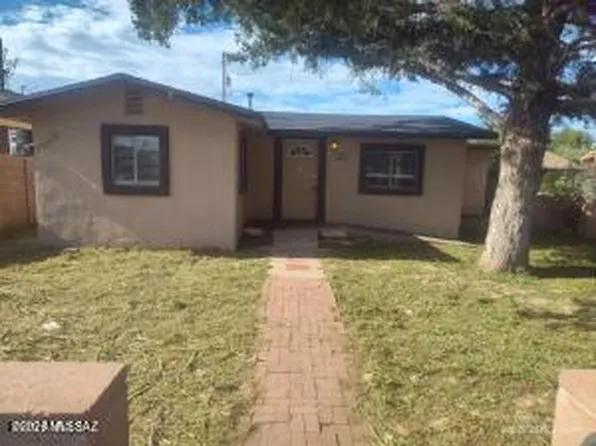 403 E Navajo St, Huachuca City, AZ 85616