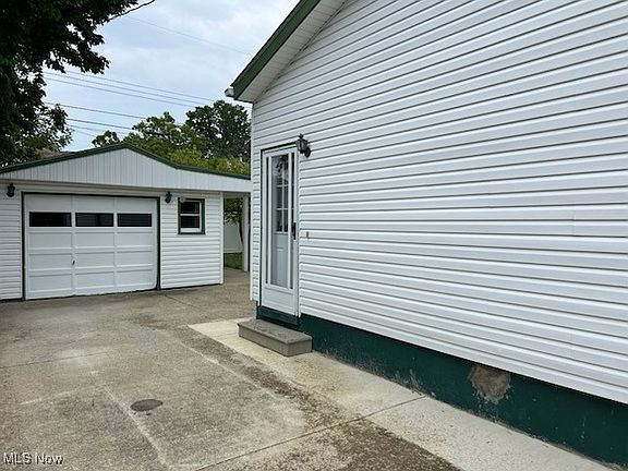 5th image of 4613 Andover Ave