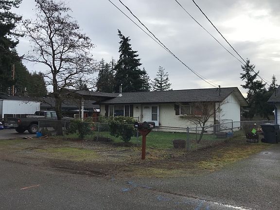 2nd image of 923 Barnhard St