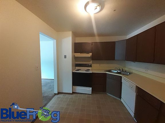 3rd image of 2108 Marathon Ave #3