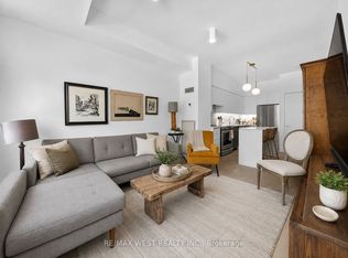 601 Kingston Rd #215, Toronto, ON M4E3Y2