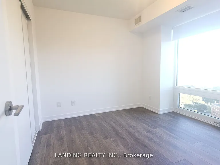 219 Dundas St E #2112 — Photo 11