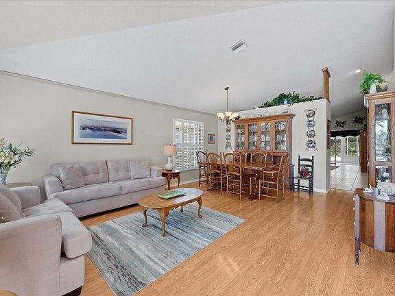 4th image of 851 Misty Creek Dr