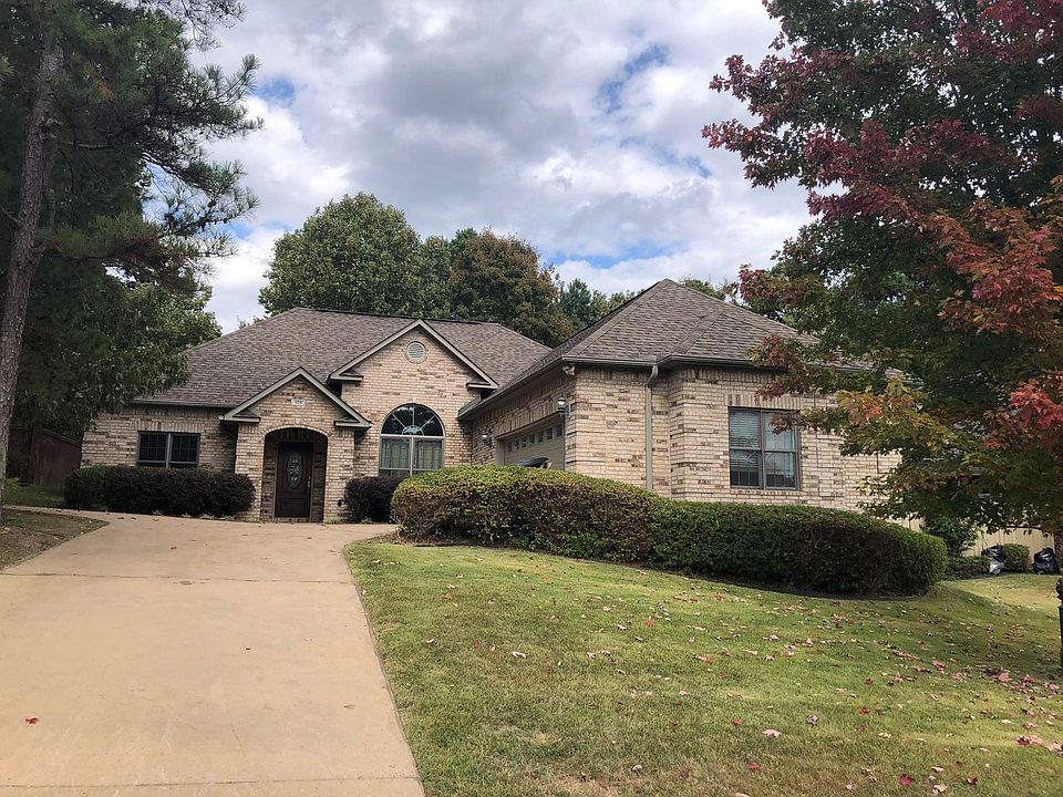 1st image of 106 Gardens Gate Cir