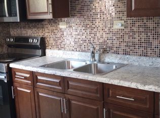 617 N 10th St #1, Reading, PA 19604