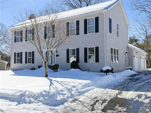 151 Drum Rock Ave, Warwick, RI 02886