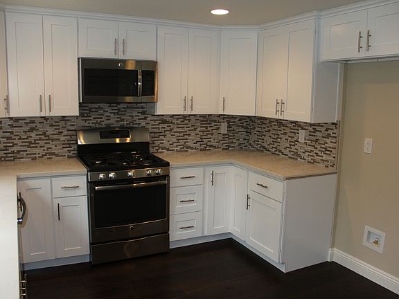4th image of 3211 Bear Creek Dr