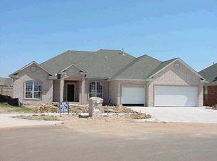 17120 Gladstone Ln, Edmond, OK 73012