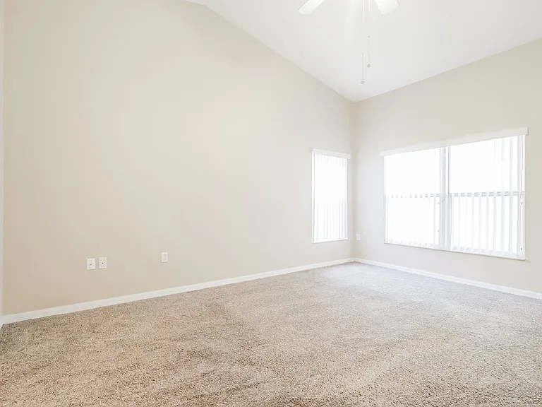 2131 Colonial Woods Blvd — Photo 10