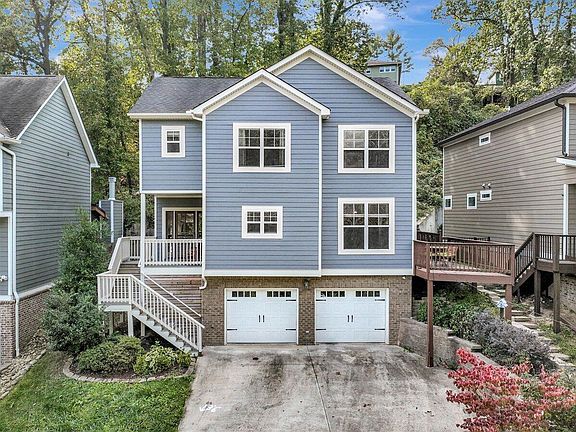 3rd image of 908 Dartmouth St