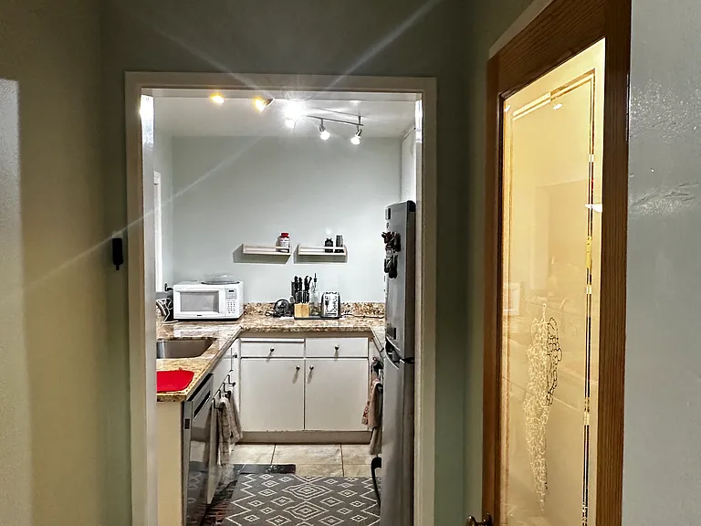 932 Peninsula Ave — Photo 6