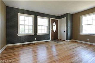 3rd image of 1909 Giddings Ave SE