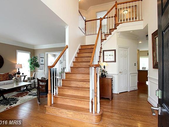 2nd image of 3903 Arbor Crest Way