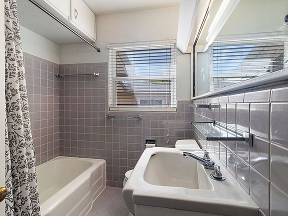 2nd image of 311 Karen Ln #A