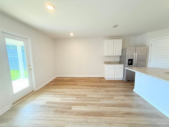 5th image of 9615 Angel Oak Dr