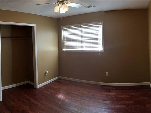 2nd image of 110 Maple Dr