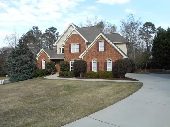 561 Oak Trl, Hampton, GA 30228