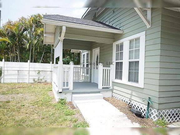 3rd image of 511 N Bradford Ave