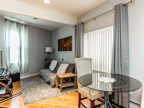 4th image of 94-30 199th St #94-30