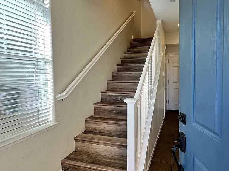 2225 Alysheba Ct — Photo 2